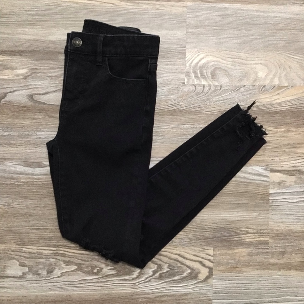 American Eagle Black Distressed Raw Hem High Rise Jegging 2